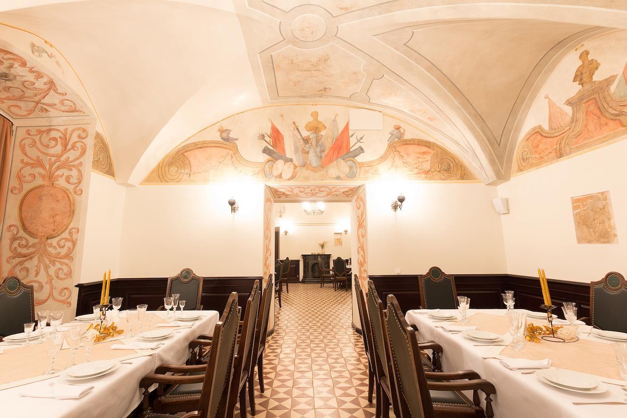 Palace Hotel Nesvizh Dış mekan fotoğraf