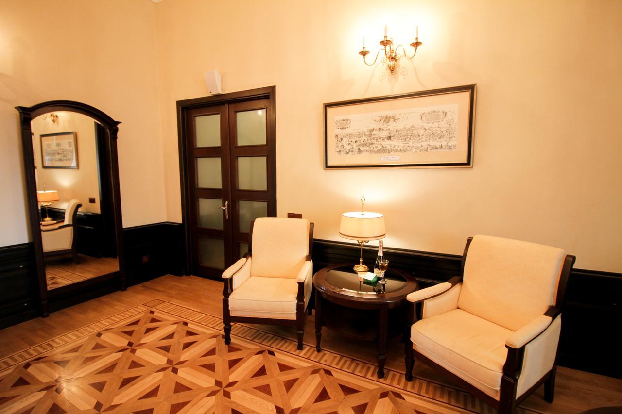 Palace Hotel Nesvizh Dış mekan fotoğraf