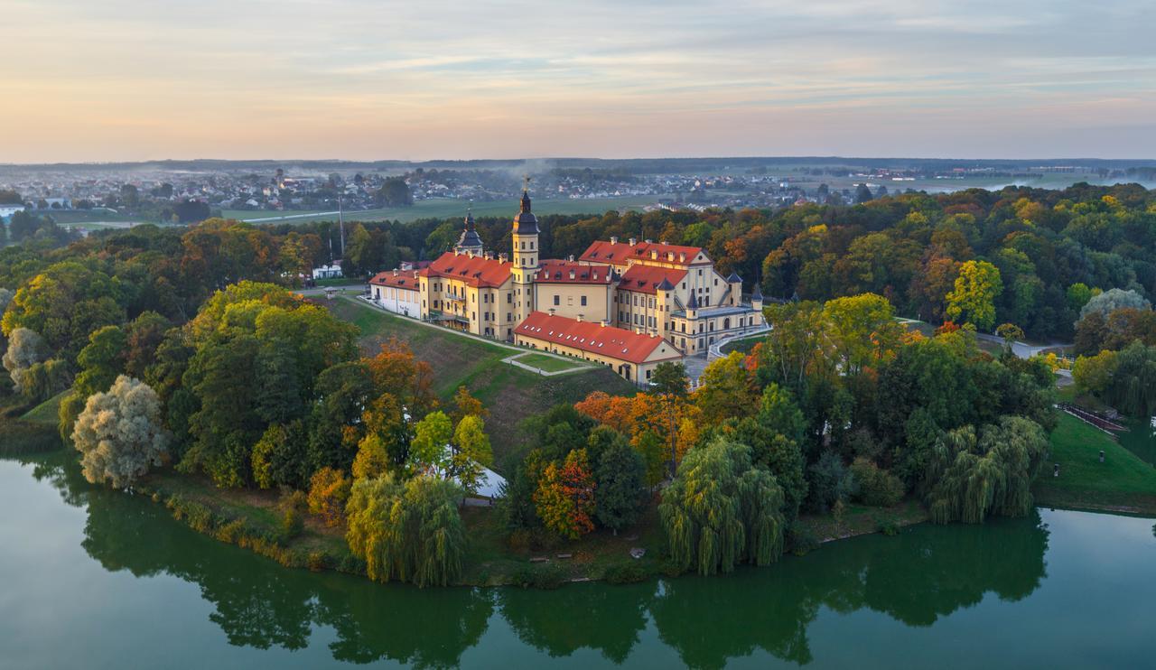 Palace Hotel Nesvizh Dış mekan fotoğraf